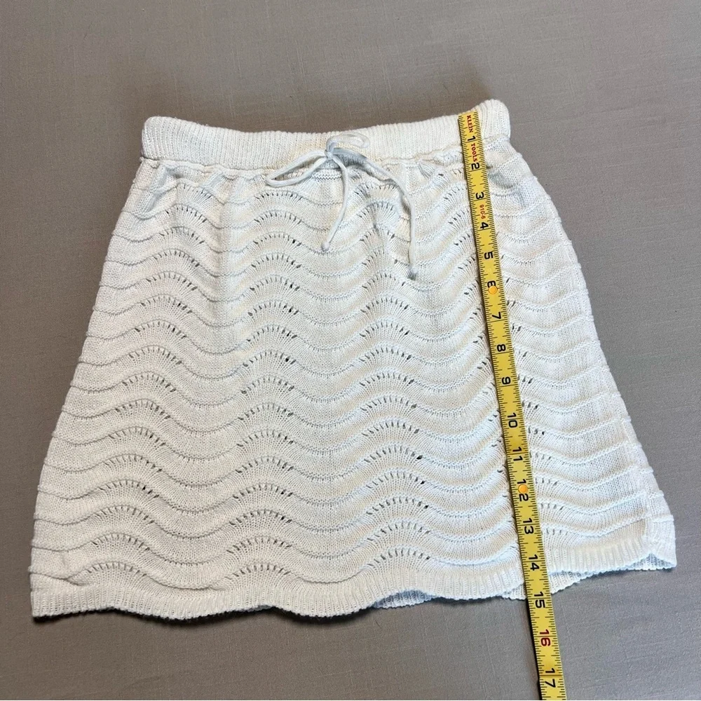 Nasty Gal White Knit Mini Skirt US 6 Wave Texture Crochet Swimsuit Coverup